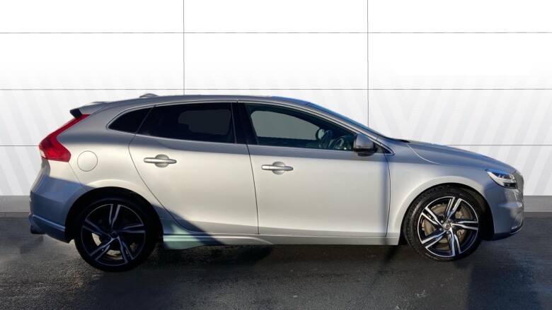 Volvo V40 T3 [152] R DESIGN Pro 5dr Petrol Hatchback